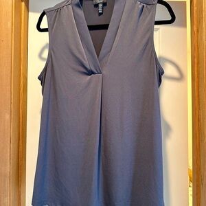 Jones NY sleeveless top Size M